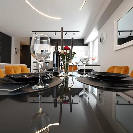 Luxury Center Apartment *