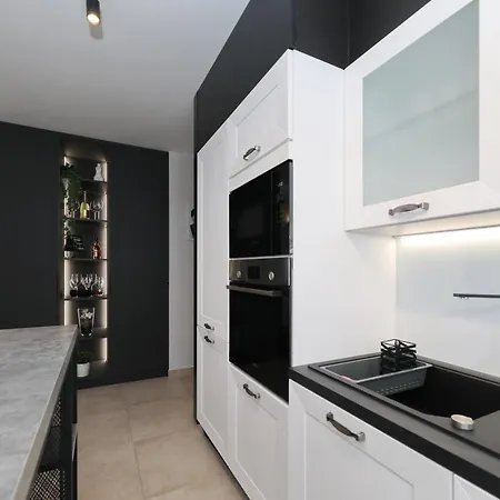 Luxury Center Apartment *